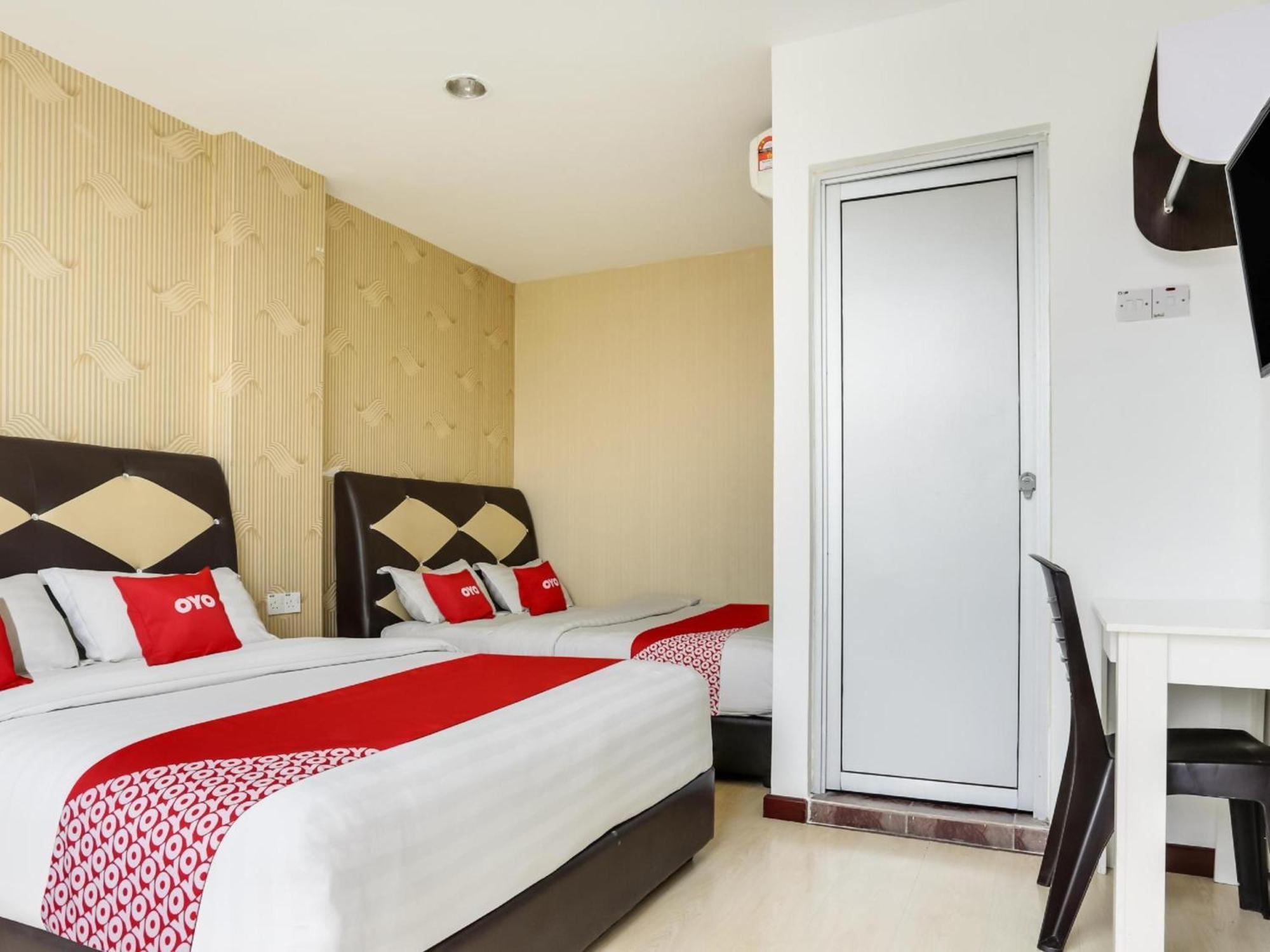 Oyo 89583 Grove Hotel Kajang Exterior photo