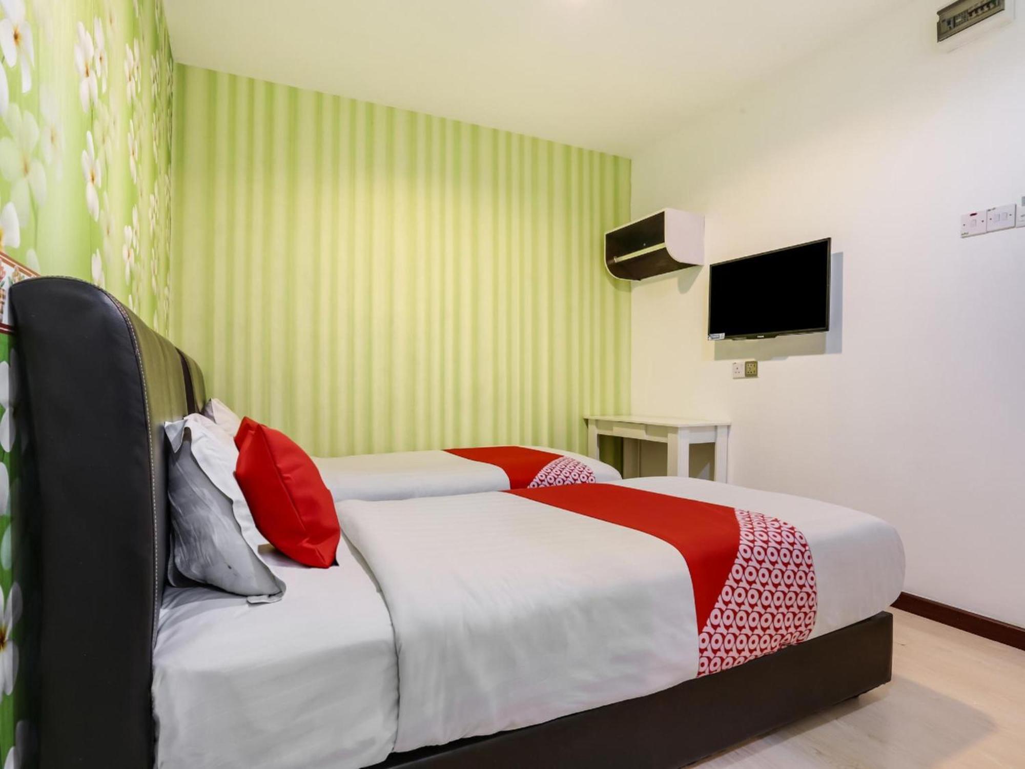 Oyo 89583 Grove Hotel Kajang Exterior photo